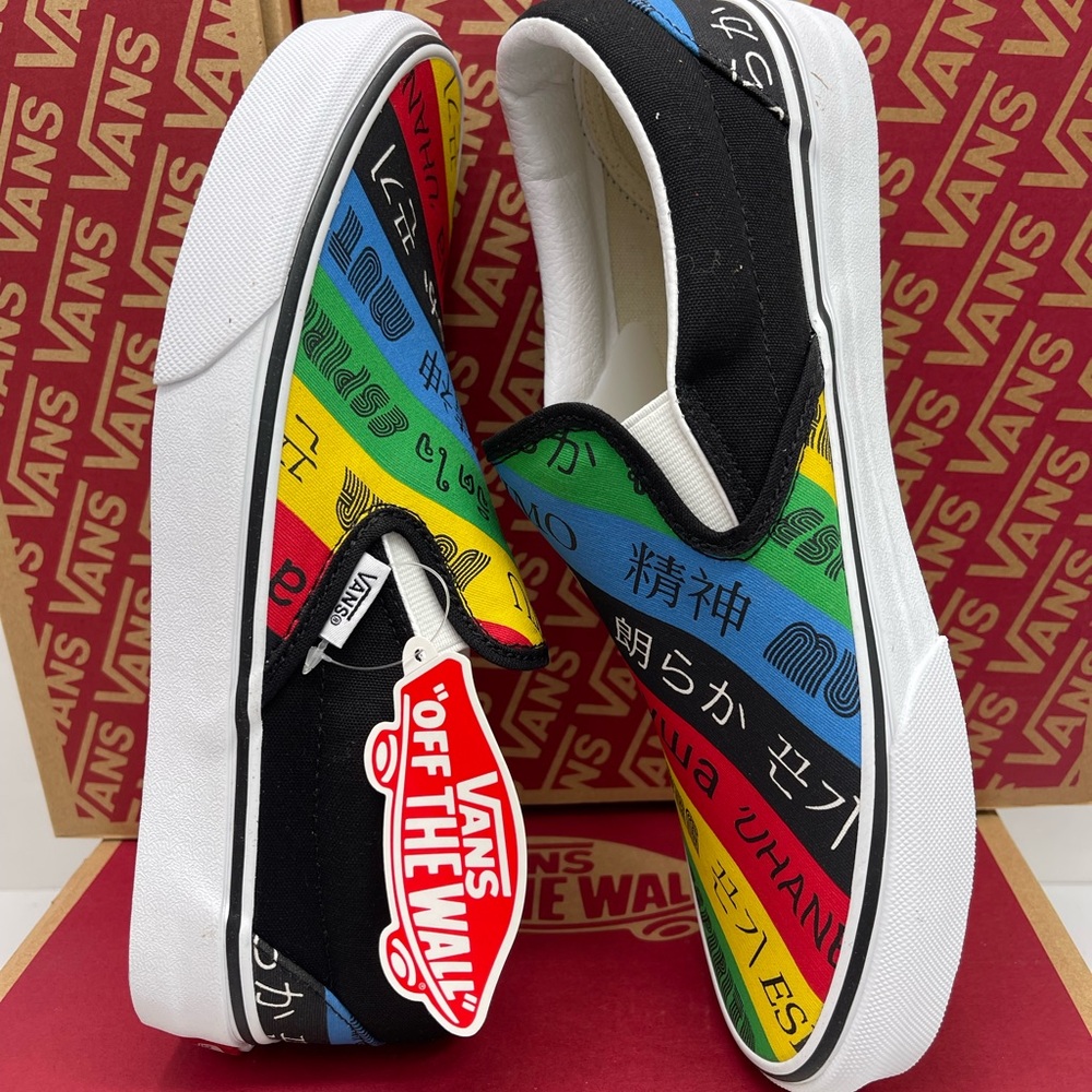 Vans WMNS Classic Slip-On (Vans Spirit)Multi/True White Sneakers 
VN0A4U38WK2 - Picture 8 of 16